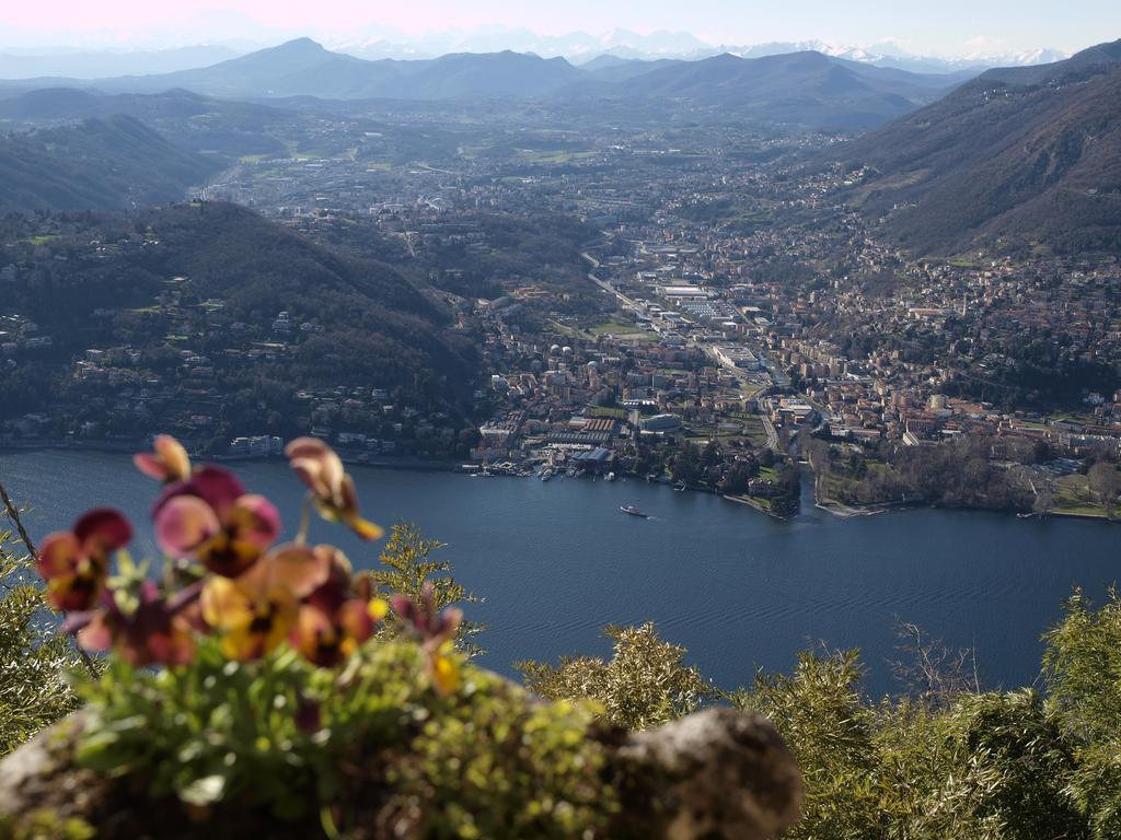 B&B Il Balcone Sul Lago Брунате Стая снимка